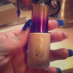 Rainforest of the sea concealer